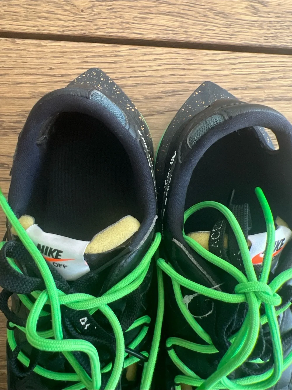 Nike x Off-White blazer low Black Sneakers with Neon Green Laces